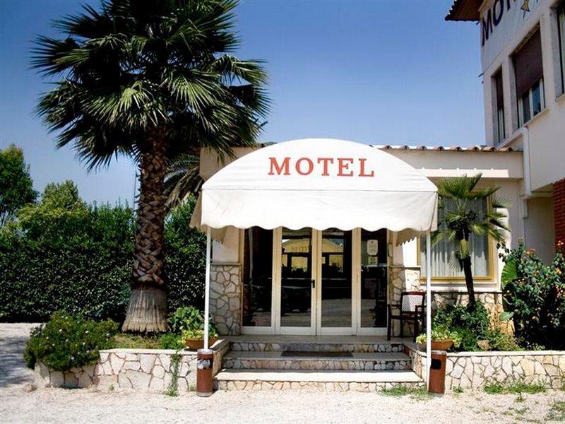 Hotel Salaria Řím Exteriér fotografie